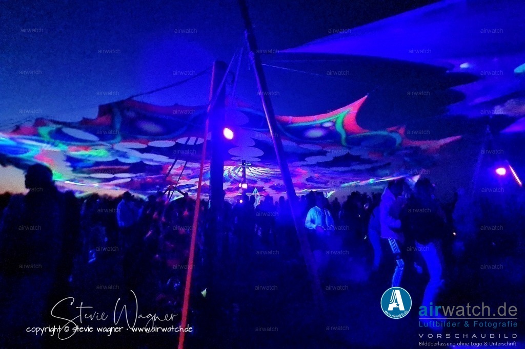 Bachblyten® Festival 2023 | Entdecken Sie atemberaubende Luftbilder und Fotografien auf airwatch.de - Tauchen Sie ein in eine Welt voller faszinierender Aufnahmen aus der Vogelperspektive.