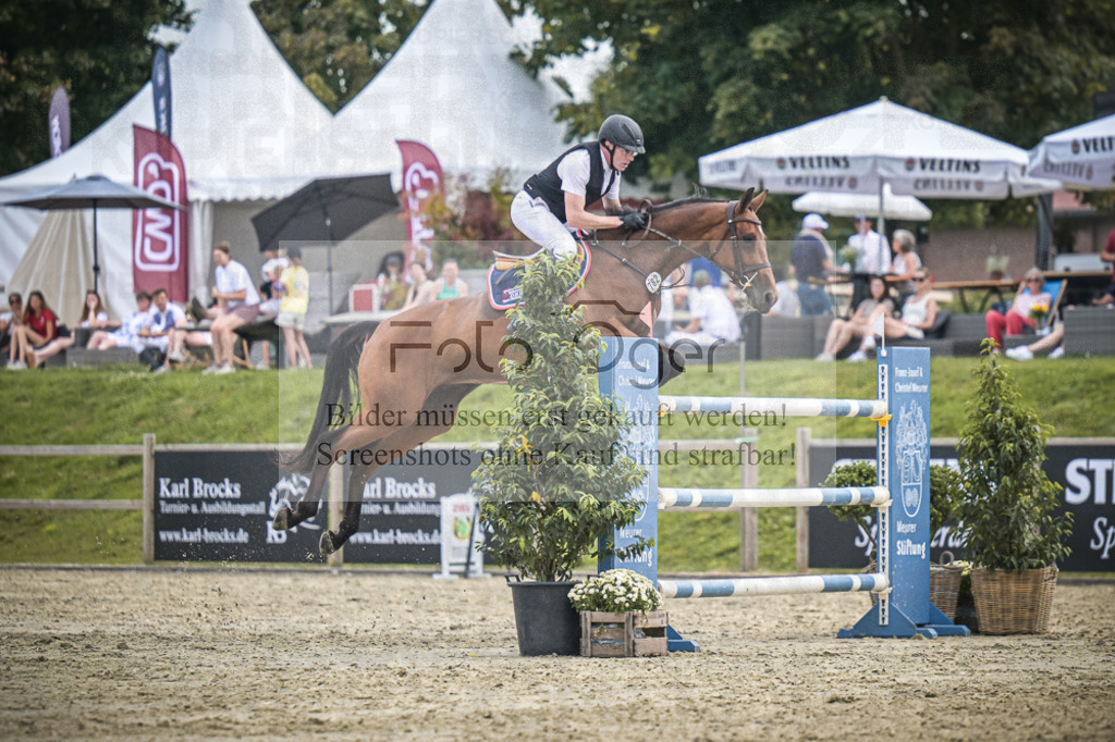 DOS_1452 | Entdecke hochwertige Reitturnierfotos von Foto Oger. Professionell, emotional und authentisch – jetzt Lieblingsmomente im Shop bestellen.Deutschlandweite Turnierfotografie. - Realisiert mit Pictrs.com