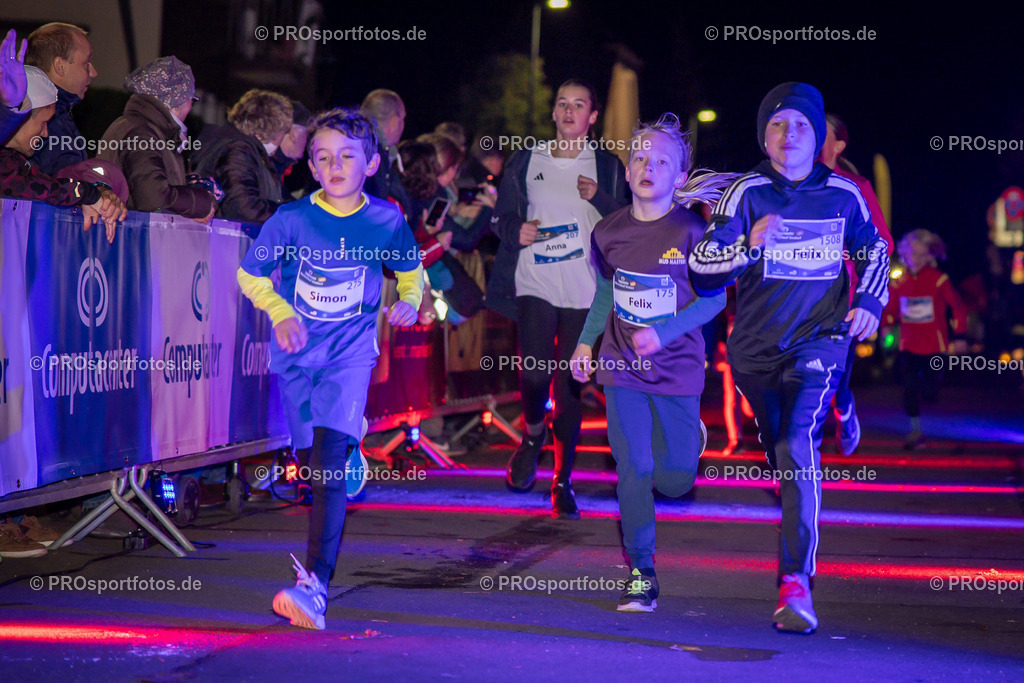 Martinslauf Sindorf 2023 in Kerpen-Sindorf, 09.11.2023 | Impressionen vom Martinslauf Sindorf 2023 am 09.11.2023 in Kerpen-Sindorf (Nordrhein-Westfalen).