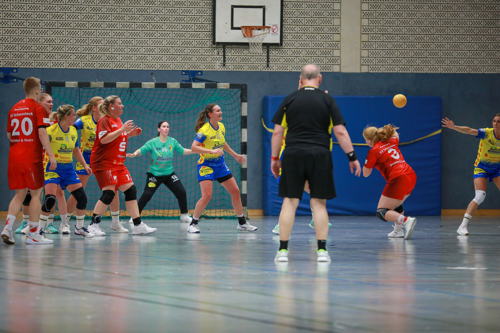 SVN_SvSchermbeck_051024_067 | Bildergalerie von Sport-Ereignissen aber auch von weiteren spannenden Dingen - nicht nur vom Niederrhein. In Anlehnung an den bekannten Spruch von Hanns Dieter Hüsch heißt das Motto: "Niederrhein ist überall".  - Realisiert mit Pictrs.com