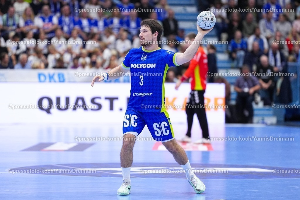 xYDR25092501036 | 25.09.2025, xydrx, Handball, 1.HBL, VFL Gummersbach - TVB Stuttgart, Schwalbe-Arena: Joao Gomes (VFL Gummersbach #3)