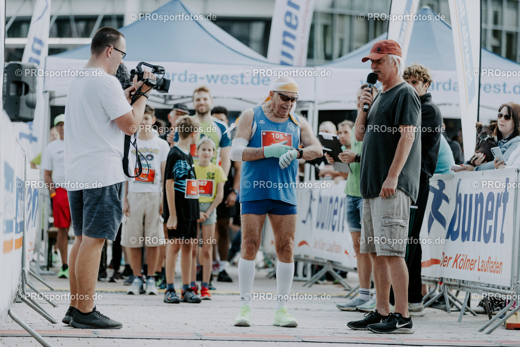 240825_Treppenlauf-119 | Professionelle Fotos Ihrer Laufsportveranstaltung.
