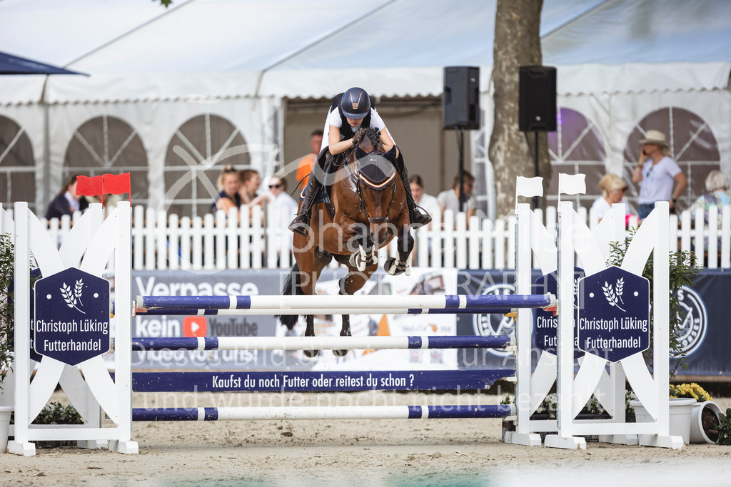 240711_BHO_L-Stil-2-569 | Deine schönsten Turniermomente als professionelle Fotos! Entdecke hochwertige Pferdesport-Fotografie im Online-Shop. Jetzt Fotos finden & bestellen!