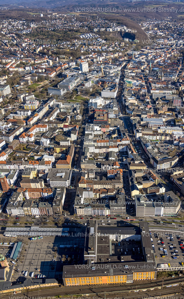 Hagen250302420 | Luftbild, Hbf Hauptbahnhof Hagen mit Bahnhofsvorplatz, City und Innenstadt Ansicht, Wehringhausen, Hagen, Ruhrgebiet, Nordrhein-Westfalen, Deutschland