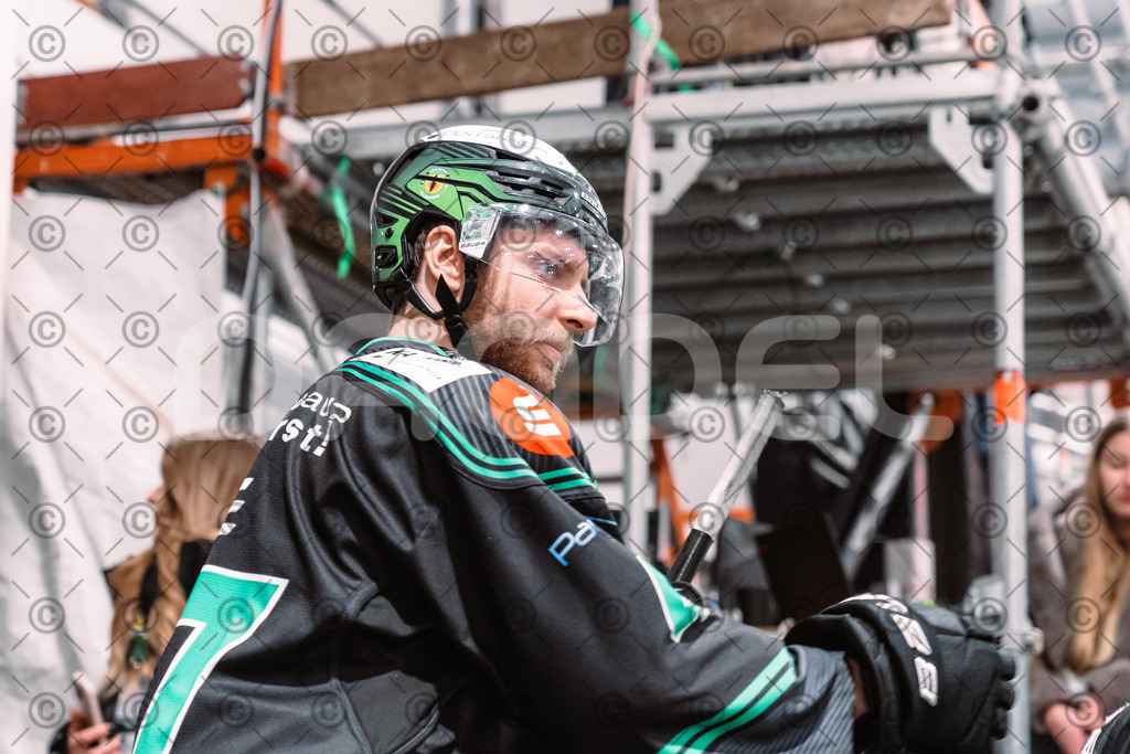 Alligators_vs_Peiting_25_11_2025-11 | Höchstadt Alligators Fotogalerie: Eishockey-Action aus Franken. Professionelle Spielfotos, Portraits & Stadionbilder zum Download. Jetzt entdecken! - Realisiert mit Pictrs.com