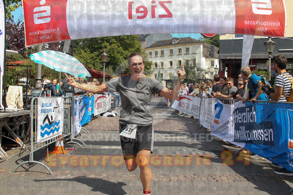 250824_1432_EV4_1855 | Sportfotografie im Rhein-Sieg Kreis, Köln, Bonn, NRW, Rheinland Pfalz, Hessen, etc. Unser Tätigkeitsfeld umfasst den Laufsport vom Volkslauf über den Marathon, Duathlon, Triathon bis zum Ultralauf wie Kölnpfad Ultra oder Schindertrail.