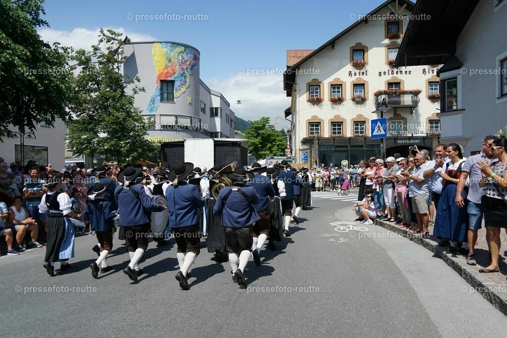23g-BACH-Bundesmusikfest-2023-Juni16-Reutte-DSC06665 | Info aus dem Bezirk Reutte/Ausserfern Tirol sowie eine umfangreiche Bilddatenbank über die gesamte Region: Lechtal, Talkessel Reutte, Tannheimertal, Zwischentoren. Lech, Plansee, Zugspitze, Grenztunnel, B179, Fernpassstraße, Verkehr, Lawinen, Tradition, - Realisiert mit Pictrs.com