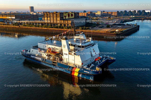 DJI_0133 | 30.09.2022 Drohnenaufnahmen Dt. Schifffahrtstag 2022 Bremen Wendebecken / Weser