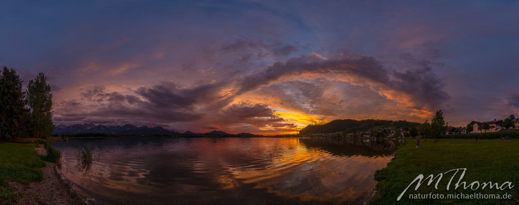 Sonnenuntergangspanorama Hopfensee | Dies ist der Online-Shop von naturfoto.michaelthoma.de. Ich bin leidenschaftlicher Naturfotograf und fotografiere von der Andromedagalaxie bis zum Zwergtaucher, von der Ameise bis zum Orionnebel alles was mit Natur zu tun hat. Hier kann eine Auswahl meine - Realisiert mit Pictrs.com