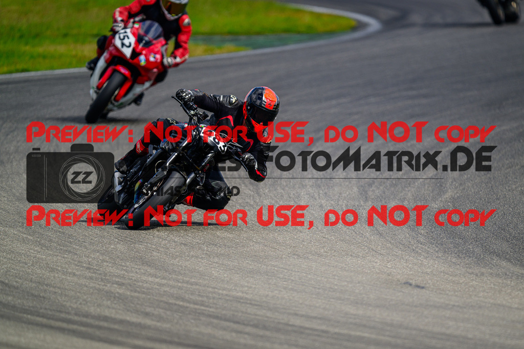 MaZZes_FotoMatrix_240615_6007705_7464 | ROT