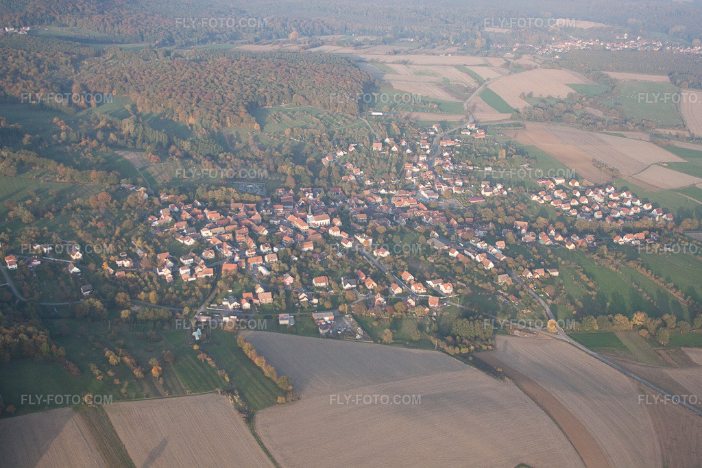 Aerial view: View of the town in Preuschdorf in the state Bas-Rhin, France.Photo: IMG_54223.jpg taken on 10/21/2012 by Werner Riehm/FLY-FOTO.comResolution of the original: 4752 x 3168 px