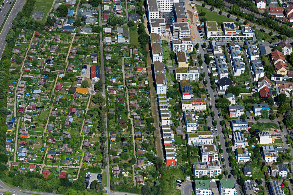 4033847 | SANKT GEORGEN 30.06.2020 Parzellen einer Kleingartenanlage  in Sankt Georgen im Bundesland Baden-Württemberg, Deutschland // Parcel of a small garden  in Sankt Georgen in the state Baden-Wuerttemberg, Germany Foto: Gerhard Launer