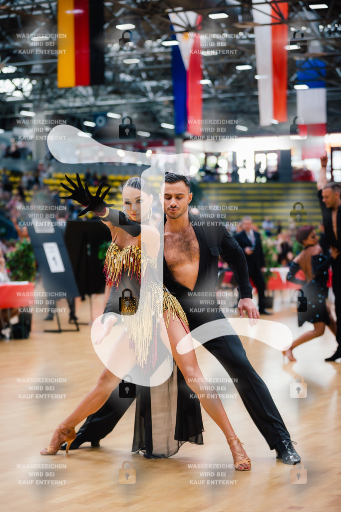 Hessen Tanzt WDSF International Open Latin 9th (12) Philip Andraus _ Ekaterina Tsvetkov (TTC Fortis Nova Maintal)-2025-05-18-2945 | Webshop for digital downloads and prints of dance sport, event & show photographer Julian Link - Realisiert mit Pictrs.com