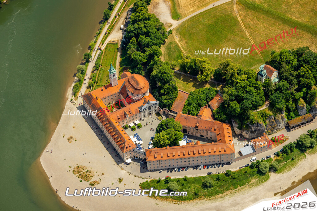 Das Luftbild zeigt : Weltenburg Kelheim - Die Luftaufnahme wurde 2023 vom UL-Flugzeug aus erstellt ( keine Drohne ) - Hochauflösende Luftaufnahme - Für grossformatige Ausdrucke geeignet. Die Geschenkidee !Mit Lizenz und Bildrechte bestellbar