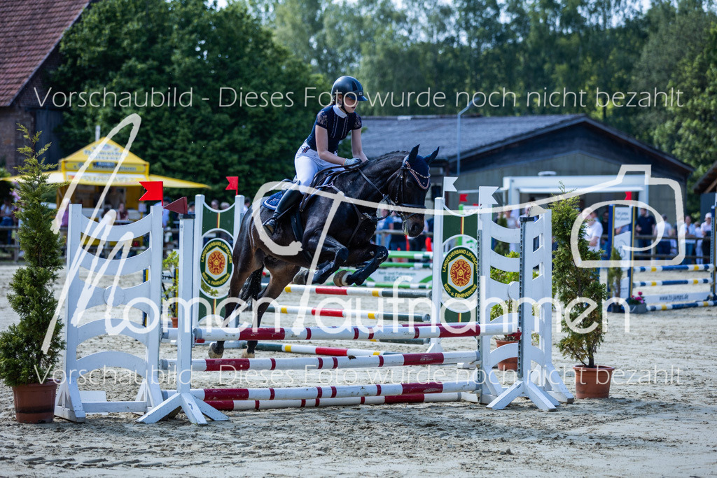 Donop24-ESpr-045 | MomenTaufnahmen Pferdesportfotos