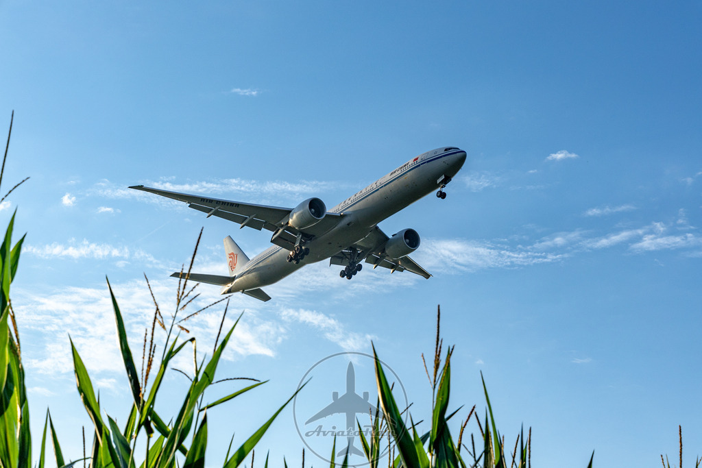 CA961-B77W-B-2039-PEK-MUC-20240727-3 | Browse breathtaking aviation photography and order high-quality prints from AviatoRay's gallery. Perfect for enthusiasts and collectors. - Realisiert mit Pictrs.com