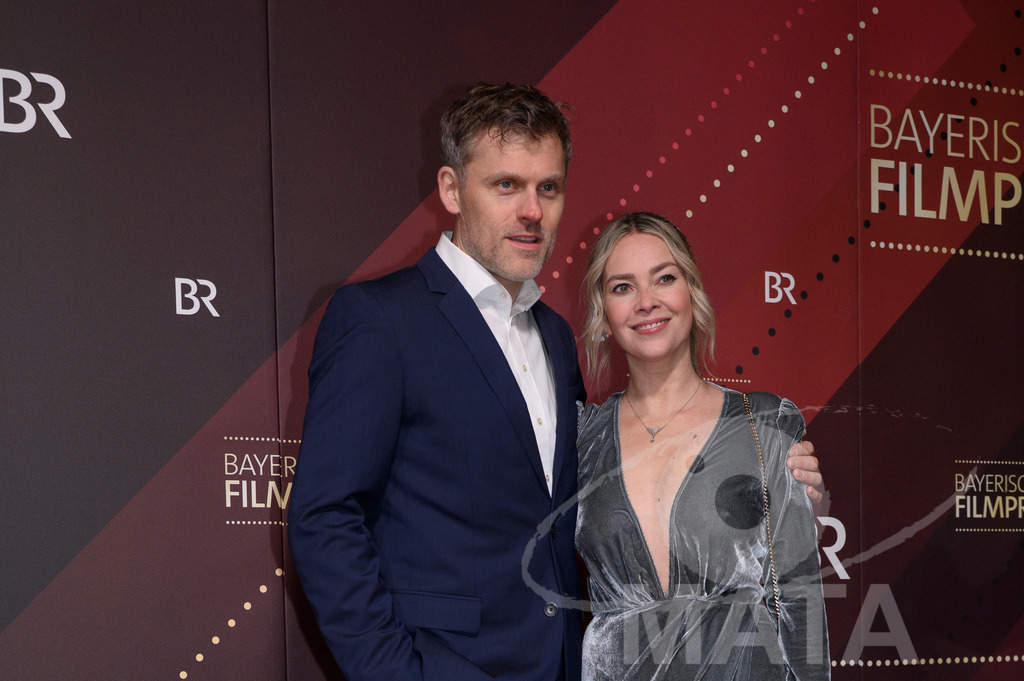 _DWI5070 | Lara Mandoki (deutsche Film- und Theaterschauspielerin) bei der Verleihung des 47. Bayerischen Filmpreises 2026  im Prinzregententheater. München, Deutschland. Der Bayerische Filmpreis wird seit 1979 von der Bayerischen Staatsregierung verliehen, um die Bedeutung des Kinofilms als Kulturgut herauszustellen - Realisiert mit Pictrs.com