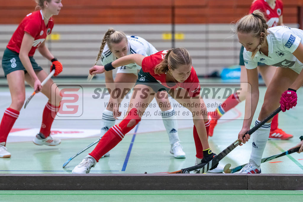 HK_20221126_101727 | 1. Bundesliga ( Halle ) Damen Crefelder HTC - Düsseldorfer HC am 27.11.2022 Crefelder HTC, Krefeld , Michler Nele ( Crefelder HTC #77 )