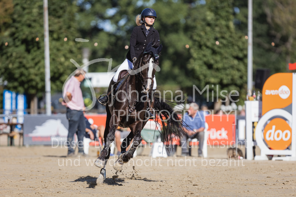 220828_Delbrueck_A2-Spr-226 | Deine schönsten Turniermomente als professionelle Fotos! Entdecke hochwertige Pferdesport-Fotografie im Online-Shop. Jetzt Fotos finden & bestellen!