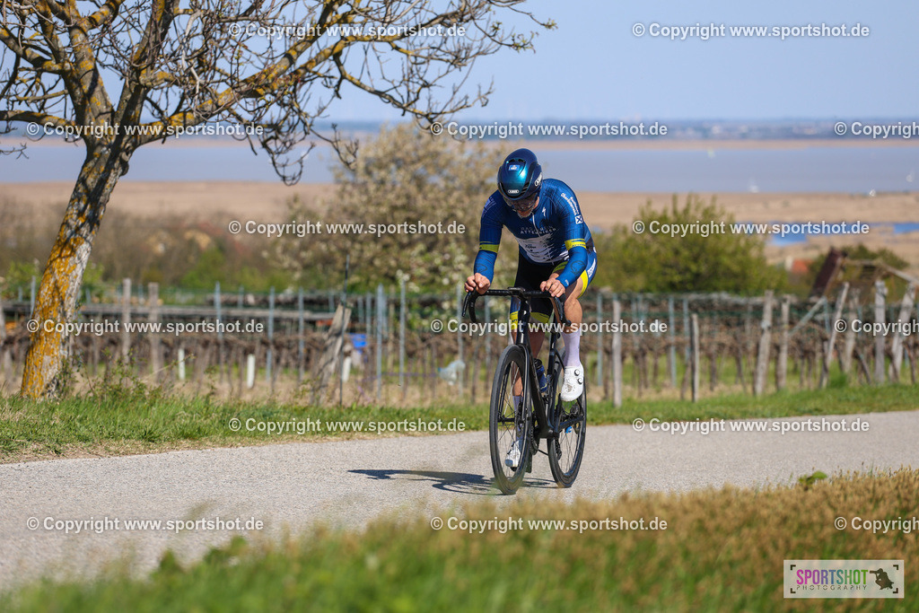 IMG_9824 | @sportshot_your_pictrs #yourpictures#roadtowm2029 #nrm #neusiedlerseeradmarathon #neusiedlersee #neusiedlerseetourismus #burgenland #mörbisch #nrm26 #burgenlandtourismus #voglundco #poweredbyburgenlandtourismus #radsport #rad #marathon #ucigranfondo #visitburgenland #ucigranfondoworldseries