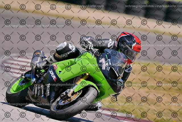 26bt04-1204 | markuskiefer.com - Realisiert mit Pictrs.com