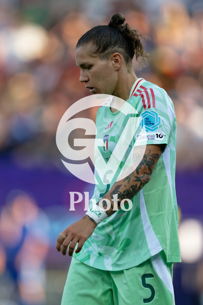 Belgium v Italy - UEFA Women's EURO 2025 Group B | SION, SWITZERLAND - JULY 3: Elena Linari of Italy looks on during the UEFA Womens EURO 2025 Group B match between Belgium and Italy at Stade de Tourbillon on July 3, 2025 in Sion, Switzerland. (Photo by Giuseppe Velletri/Sports Press Photo/Getty Images)