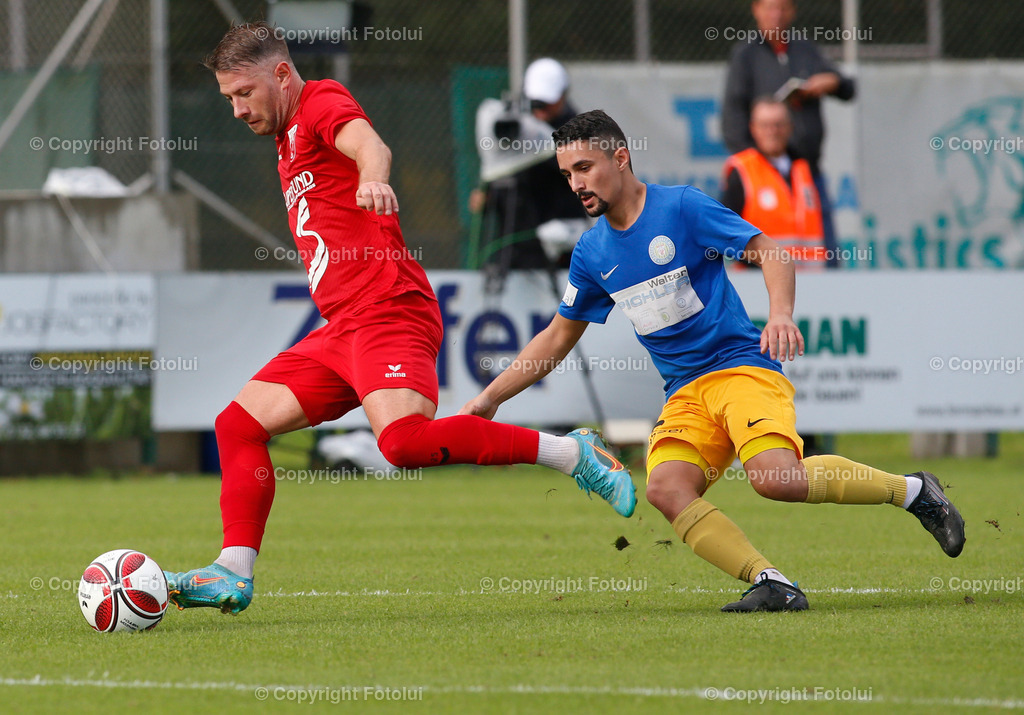 A_LUI_100922_12 | SPORT,FUSSBALL,LT1 OOE LIGA 10.09.2022 ASKOE OEDT-SPORTUNION SANKT MARTIN IM BILD:MANUEL SCHMIDL  (OEDT) UND CEMIL ERSOY (ST.MARTIN) FOTO:FOTOLUI