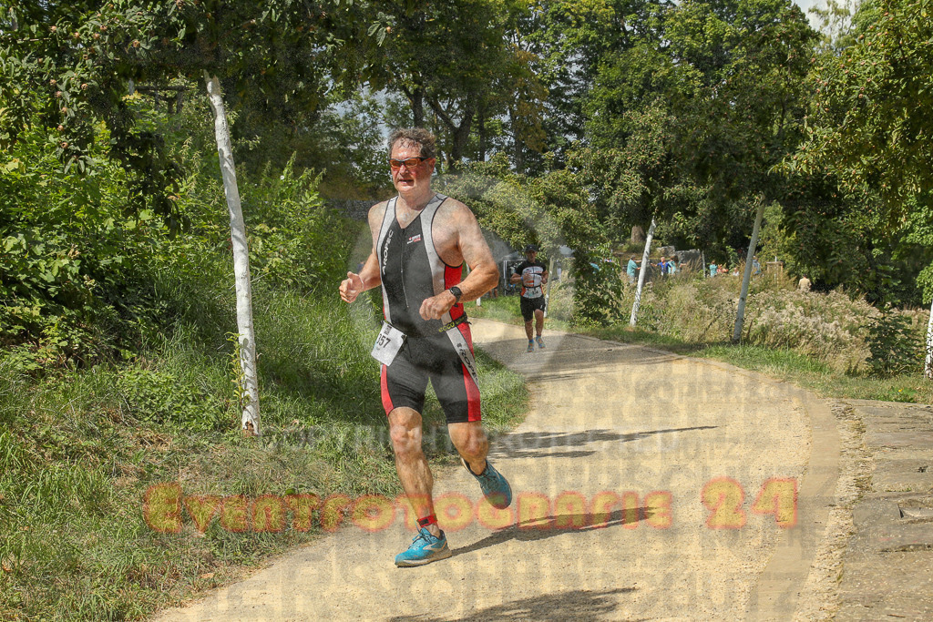 250824_1338_EX1_3079 | Sportfotografie im Rhein-Sieg Kreis, Köln, Bonn, NRW, Rheinland Pfalz, Hessen, etc. Unser Tätigkeitsfeld umfasst den Laufsport vom Volkslauf über den Marathon, Duathlon, Triathon bis zum Ultralauf wie Kölnpfad Ultra oder Schindertrail.