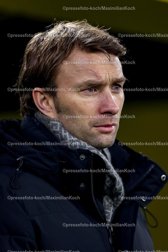 BVB10012502219 | 10.01.2025, Fußball, Borussia Dortmund - Bayer 04 Leverkusen, 1. Fußball Bundesliga, 16. Spieltag, Signal Iduna Park, Saison 2024 2025: Geschäftsführer Simon Rolfes (Bayer 04 Leverkusen Geschäftsführung)DFB regulations prohibit any use of photographs as image sequences and or quasi-video.