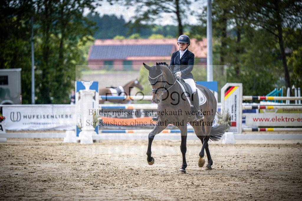 DOS_2583 | Reitturnier Venne - Realisiert mit Pictrs.com
