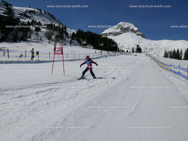 Evelyn(3) | Photos von der Skischule Warth - Realisiert mit Pictrs.com