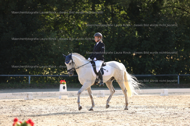 HG9A8512 | laurarinckfotografie - Realisiert mit Pictrs.com