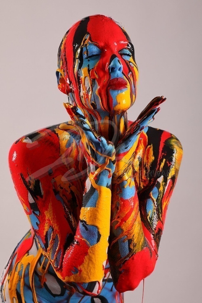 BodyArt-LIGHTBLUESPLASH_0478 | #009 | Modell: Karo | Foto: Andreas Meier - Realisiert mit Pictrs.com