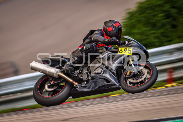 0695-240809_SR-017_695 | Deine Full-Service-Agentur für ✔️Videoproduktionen und ✔️Motorsportfotografie Jetzt Angebot anfragen!