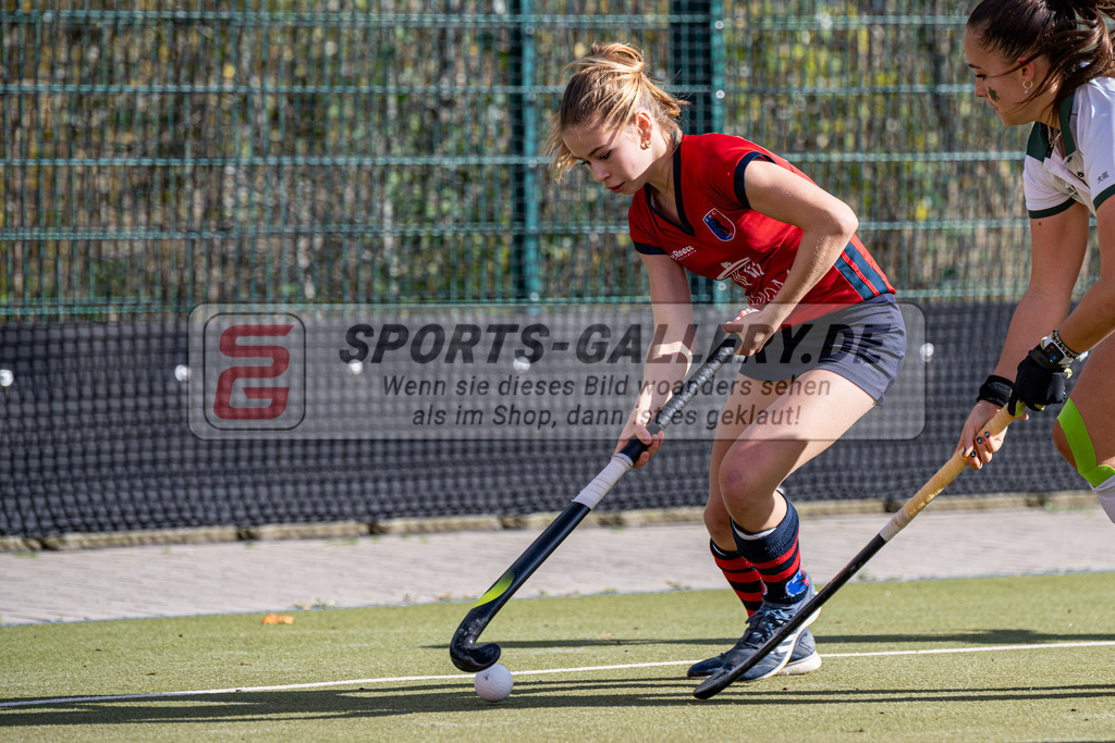 SFE_20231021_0048 | Deutsche Meisterschaft Weibliche U16 Halbfinale Uhlenhorst Mülheim - Berliner HC am 21.10.2023 in Köln (Düsseldorfer Hockeyclub 1905 e.V.), Photo: Stephan Fehrmann 2023 (Sports-Gallery)