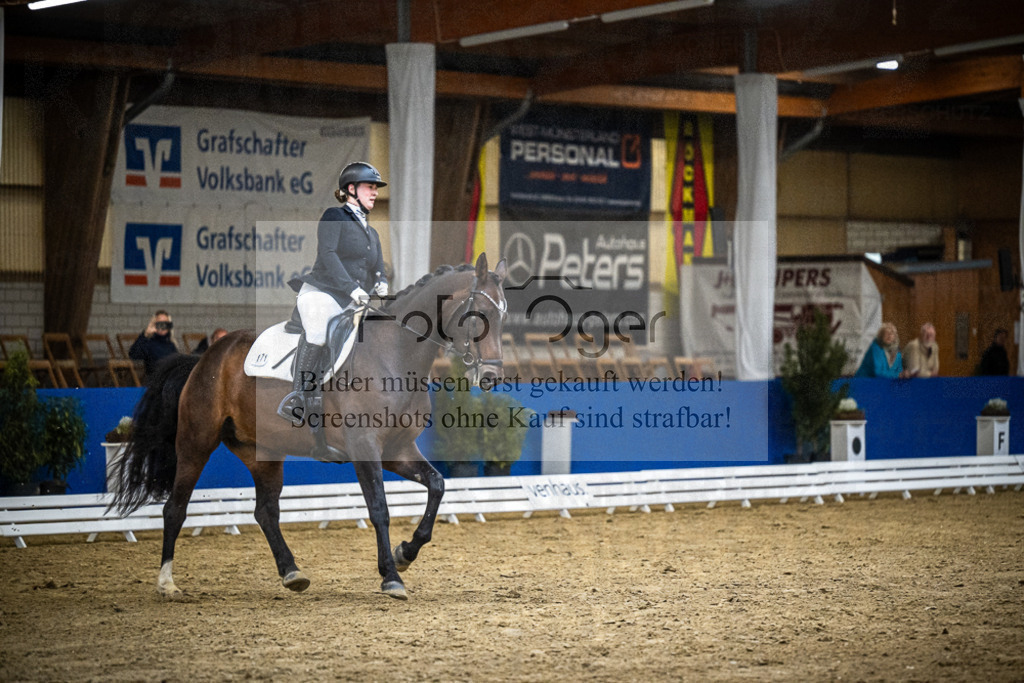DOS_0226 | Entdecke hochwertige Reitturnierfotos von Foto Oger. Professionell, emotional und authentisch – jetzt Lieblingsmomente im Shop bestellen.Deutschlandweite Turnierfotografie. - Realisiert mit Pictrs.com