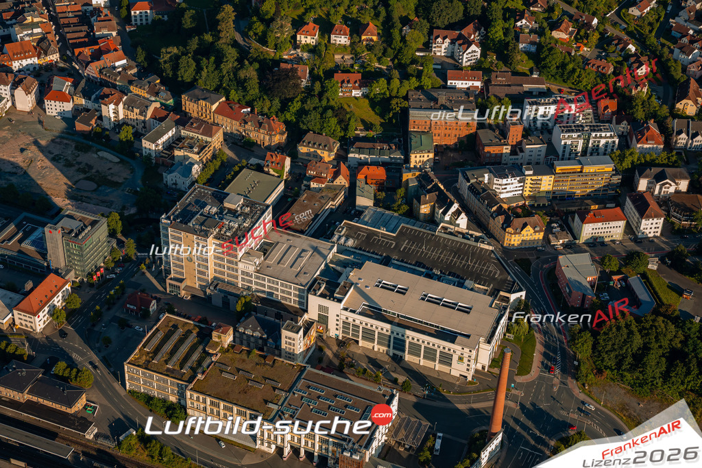 Das Luftbild zeigt :  Kulmbach - Die Luftaufnahme wurde 2024 vom UL-Flugzeug aus erstellt ( keine Drohne ) - Hochauflösende Luftaufnahme - Für grossformatige Ausdrucke geeignet. Die Geschenkidee !Mit Lizenz und Bildrechte bestellbar
