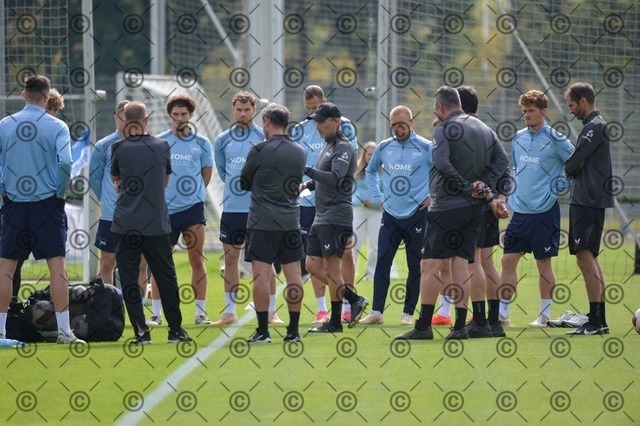 RGE_0387 | Hertha BSC, 2.Bundesliga, Herren, Fußball, Training auf dem Schenckendorffplatz, Dienstag 15.09. 2026, Saison 2026/27, von li. Selim Telib ( Hertha BSC ),  Pascal Klemens  ( Hertha BSC ), Jon Dabur Thorsteinsson ( Hertha BSC ), Sebastian Groenning ( Hertha BSC ),  Fotograf: Ralf Gebhardt - Realisiert mit Pictrs.com