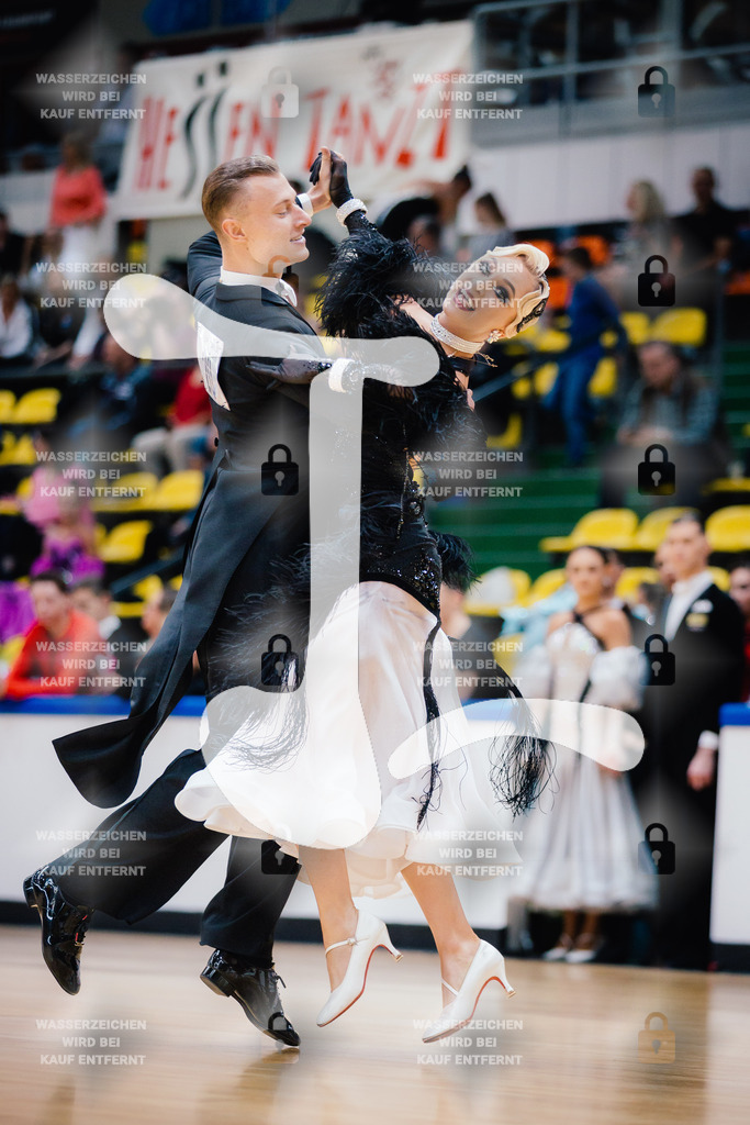 Hessen Tanzt WDSF International Open Standard 1st (20) Karolis Burneikis _ Fabien Lax (TSC Rot-Gold-Casino Nürnberg)-2025-05-17-9109 | Webshop for digital downloads and prints of dance sport, event & show photographer Julian Link - Realisiert mit Pictrs.com