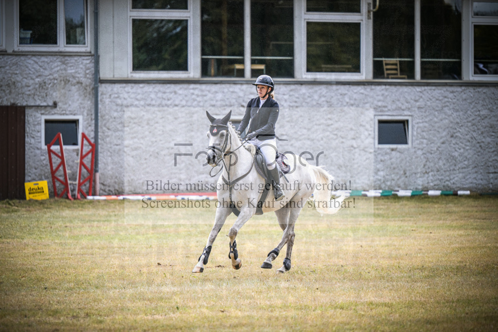 DOS_0985 | Entdecke hochwertige Reitturnierfotos von Foto Oger. Professionell, emotional und authentisch – jetzt Lieblingsmomente im Shop bestellen.Deutschlandweite Turnierfotografie. - Realisiert mit Pictrs.com