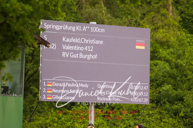 DKP41737 | Turniersportfotografie; Pferdefotografie; Dressurfotografie