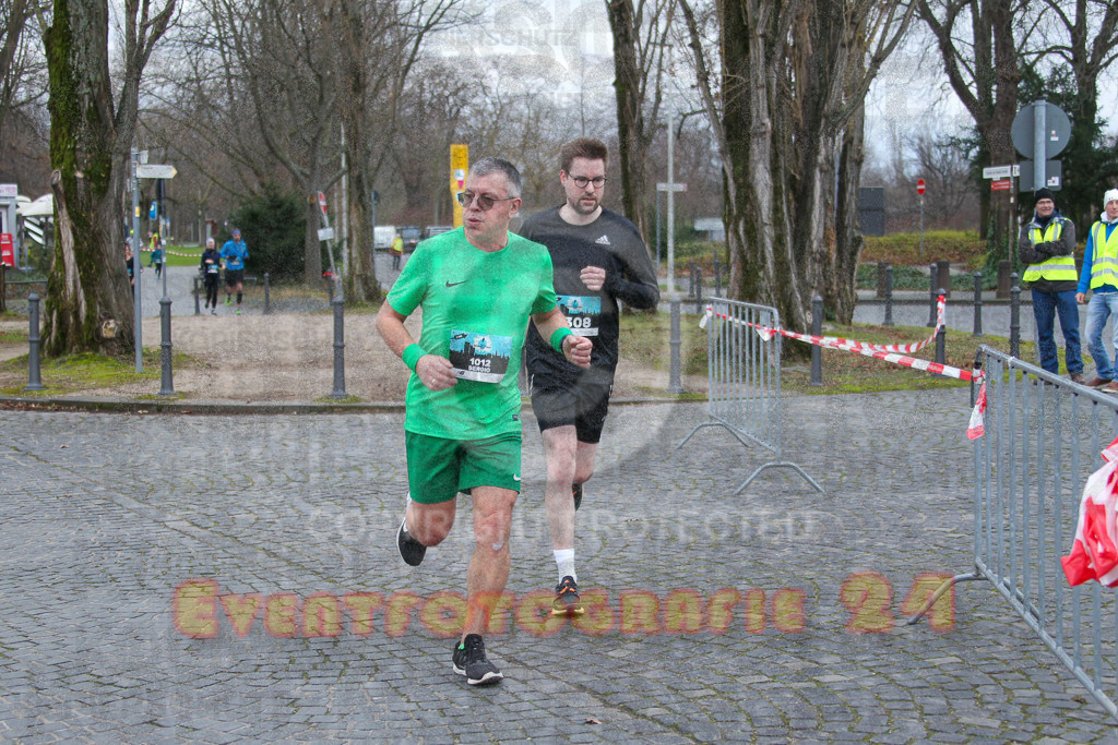 231231_1020_EV4_8450 | Sportfotografie im Rhein-Sieg Kreis, Köln, Bonn, NRW, Rheinland Pfalz, Hessen, etc. Unser Tätigkeitsfeld umfasst den Laufsport vom Volkslauf über den Marathon, Duathlon, Triathon bis zum Ultralauf wie Kölnpfad Ultra oder Schindertrail.