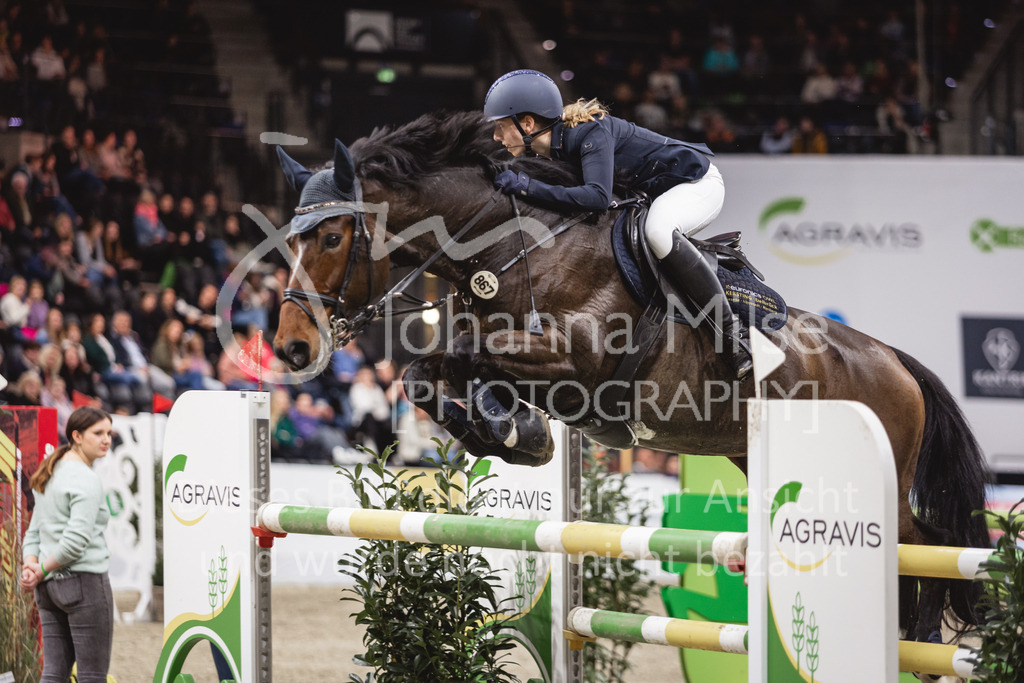 231028_Oldenburg_S1-Spr_Amateure-236 | Deine schönsten Turniermomente als professionelle Fotos! Entdecke hochwertige Pferdesport-Fotografie im Online-Shop. Jetzt Fotos finden & bestellen!