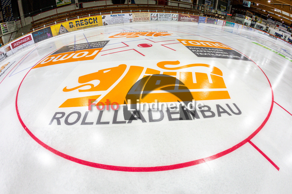 Werbeflächen Miners TSV Peißenberg | Eishockey Peißenberg, Werbeflächen Miners TSV Peißenberg, 20240904,LÖW Rollladen, Werbepartner der Miners,2024-09-04 in Peißenberg (Eisstadion)Copyright: WolfgangxLindner 