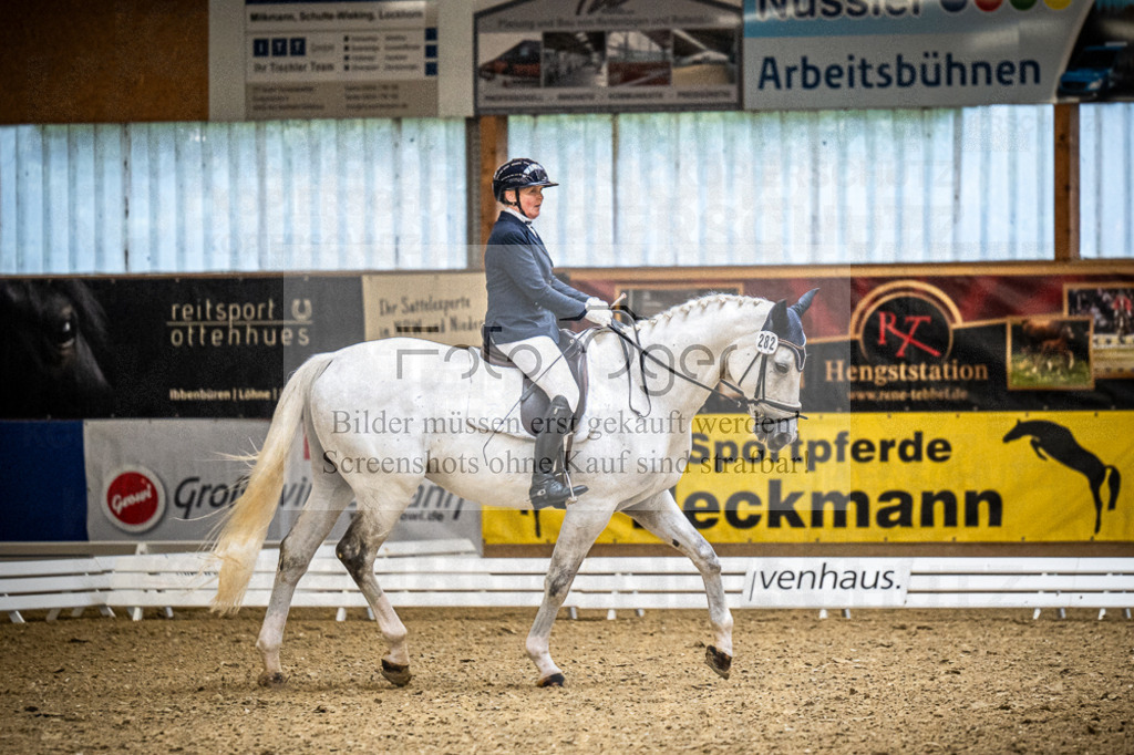 DOS_3194 | Entdecke hochwertige Reitturnierfotos von Foto Oger. Professionell, emotional und authentisch – jetzt Lieblingsmomente im Shop bestellen.Deutschlandweite Turnierfotografie. - Realisiert mit Pictrs.com