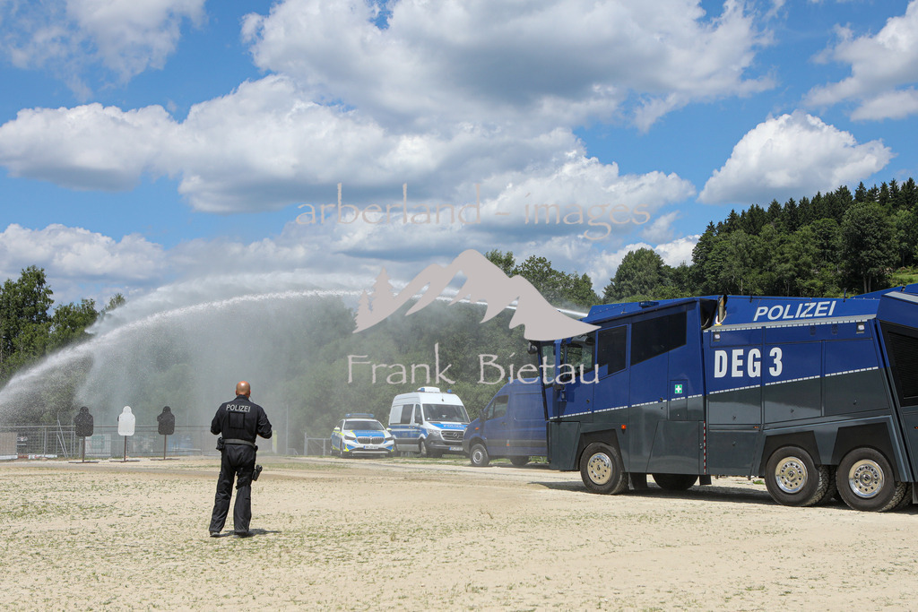 OE7A0080 | Vorführung des Wasserwerfer der Bundespolizei