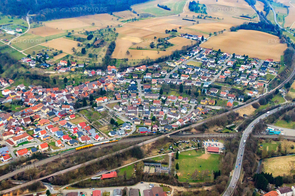 Luftbild: Ortsansicht von Norden im Ortsteil Rinklingen in Bretten im Bundesland Baden-Württemberg in Deutschland. Foto: IMG_38289.jpg vom 12.03.2011 durch Werner Riehm/FLY-FOTO.deAuflösung des Originals: 4752 x 3168 px