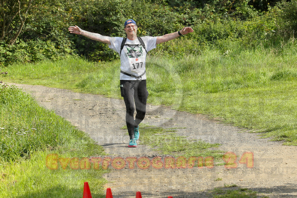 230826_1622_EX1_1556 | Sportfotografie im Rhein-Sieg Kreis, Köln, Bonn, NRW, Rheinland Pfalz, Hessen, etc. Unser Tätigkeitsfeld umfasst den Laufsport vom Volkslauf über den Marathon, Duathlon, Triathon bis zum Ultralauf wie Kölnpfad Ultra oder Schindertrail.