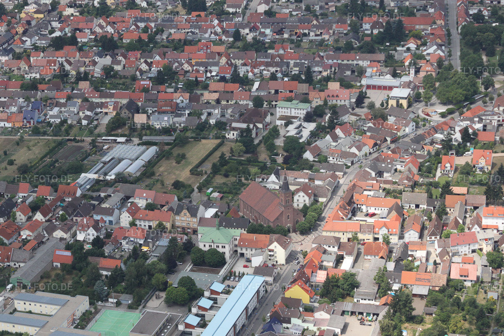 Luftbild: St. Jodukos im Ortsteil Wiesental in Waghäusel im Bundesland Baden-Württemberg in Deutschland. Foto: IMG_19184.jpg vom 05.07.2009 durch Werner Riehm/FLY-FOTO.de
