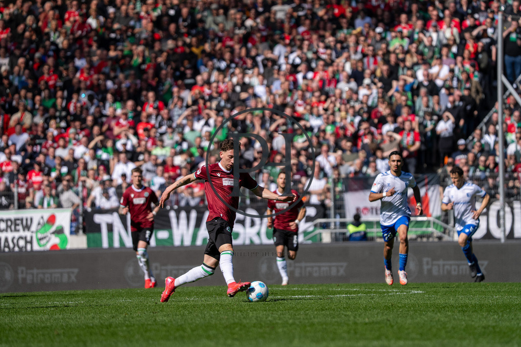 Hannover 96 vs 1. FC Magdeburg – 2. Bundesliga – 29.03.2025 | Szene aus dem 2. Bundesliga-Spiel des 27. Spieltags zwischen Hannover 96 und dem 1. FC Magdeburg am 29. März 2025 in der Heinz von Heiden Arena in Hannover. Endstand: 0:0. Fotografiert von Philipp Heist. - Realisiert mit Pictrs.com